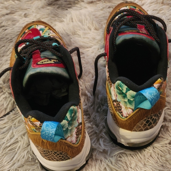 Nike Air Max 98 Chinese New Year (2019) - Picture 3 of 7